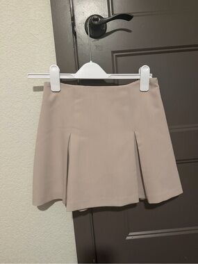 Abercrombie & Fitch Cream Pleated A-Line Mini Skirt